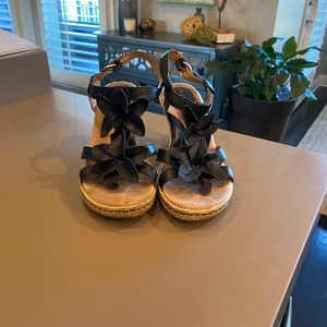 #1097 B. Ø. C. Black leather wedges